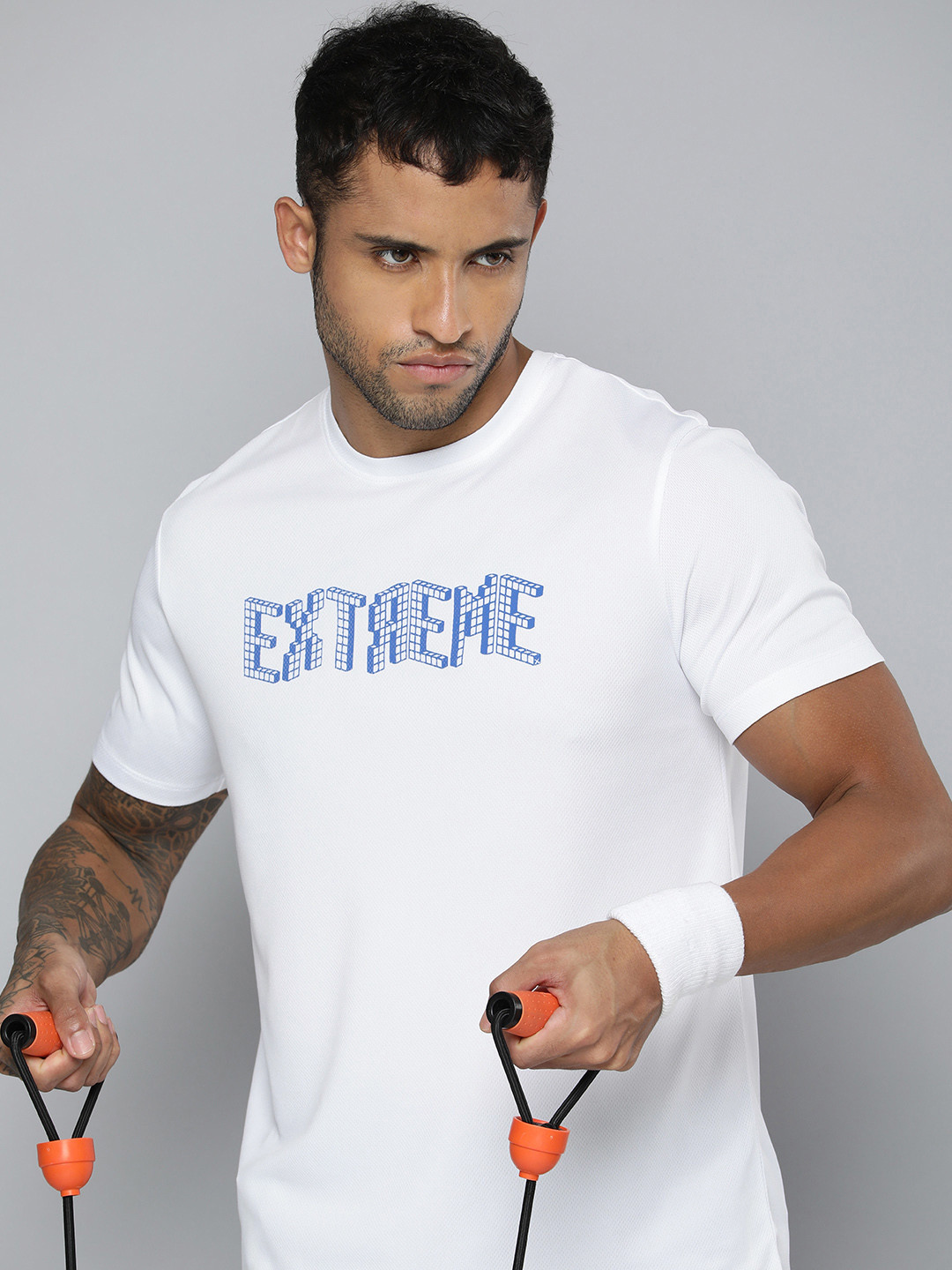 

HRX by Hrithik Roshan Men White & Navy Blue Typography Printed T-shirt