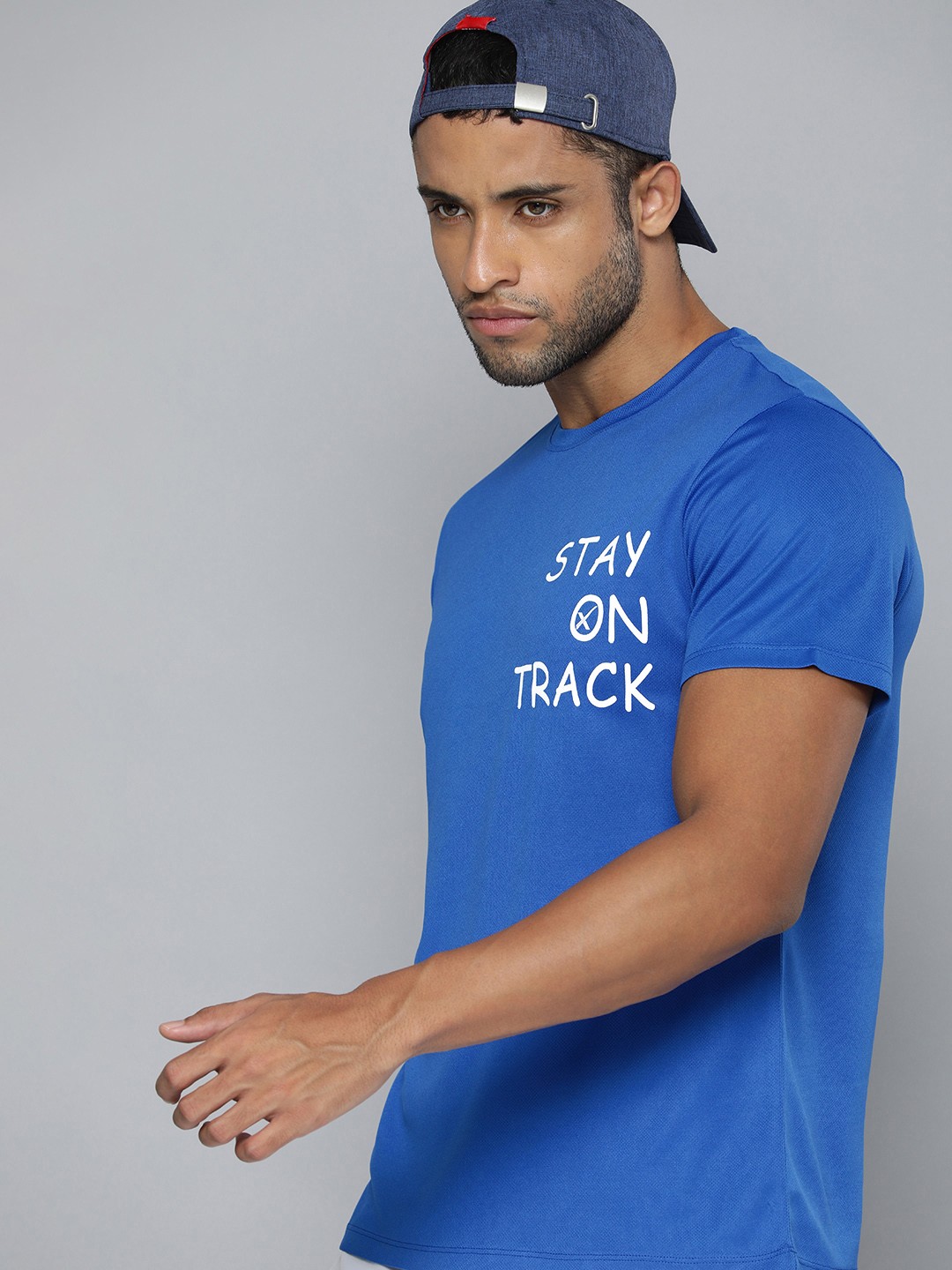 

HRX by Hrithik Roshan Men Blue & White Typography Printed T-shirt