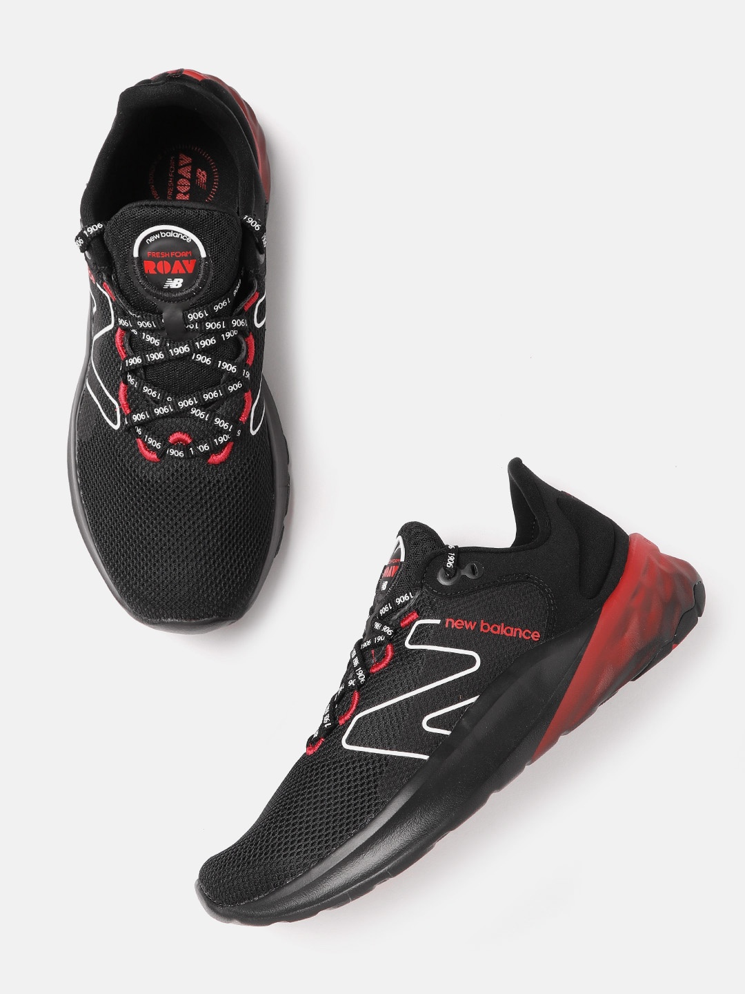 

New Balance Men Black Woven Design Roav Twin City Running Shoes