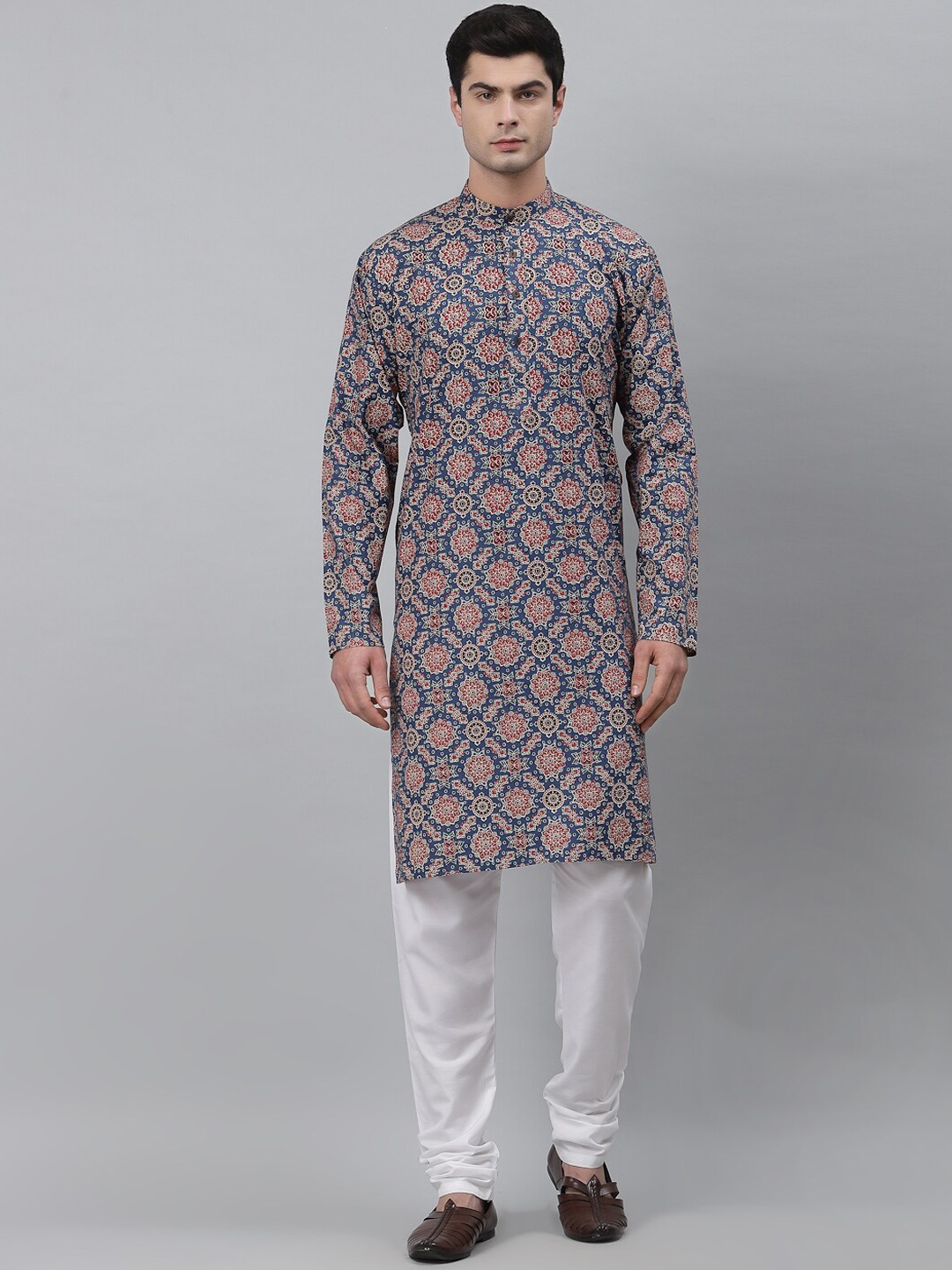 

NEUDIS Men Blue Floral Printed Pure Cotton Kurta with Pyjamas