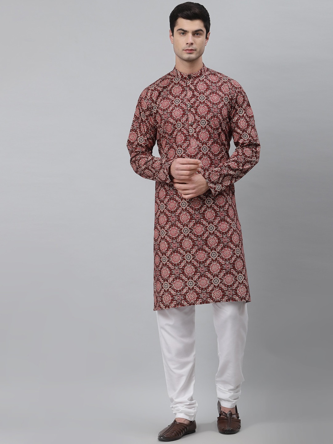 

NEUDIS Men Maroon Floral Printed Pure Cotton Kurta with Churidar Set