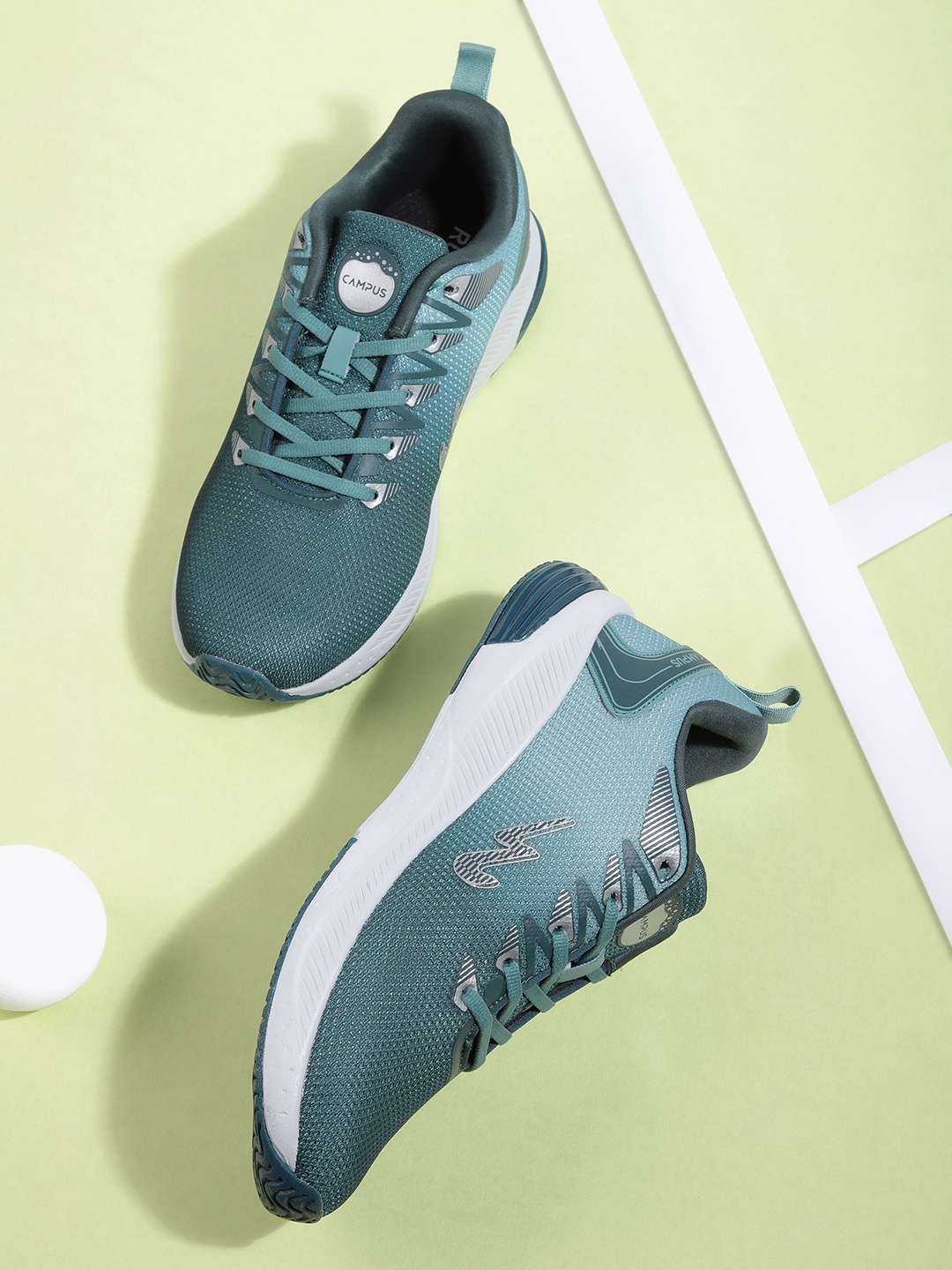 

Campus Men Green Ombre Dyed Woven Design Running Shoes