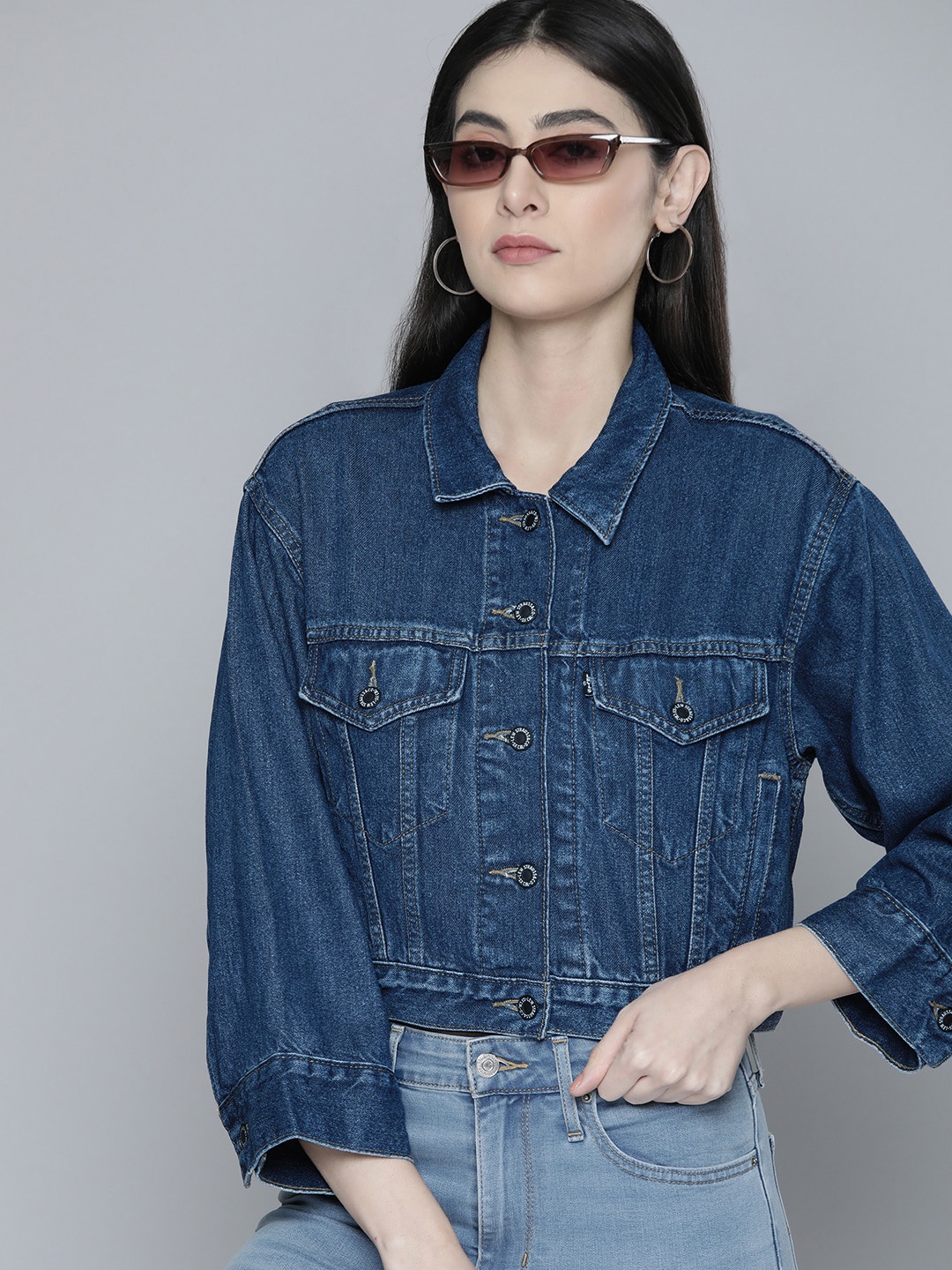 

Levis Women Blue Washed Crop Denim Jacket