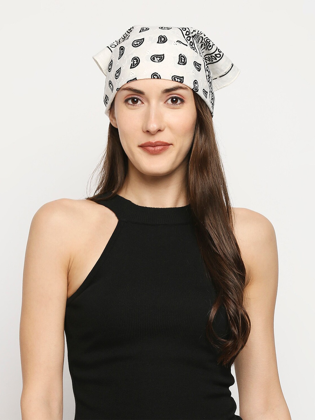 

BELLEZIYA Women Black & White Printed Scarf