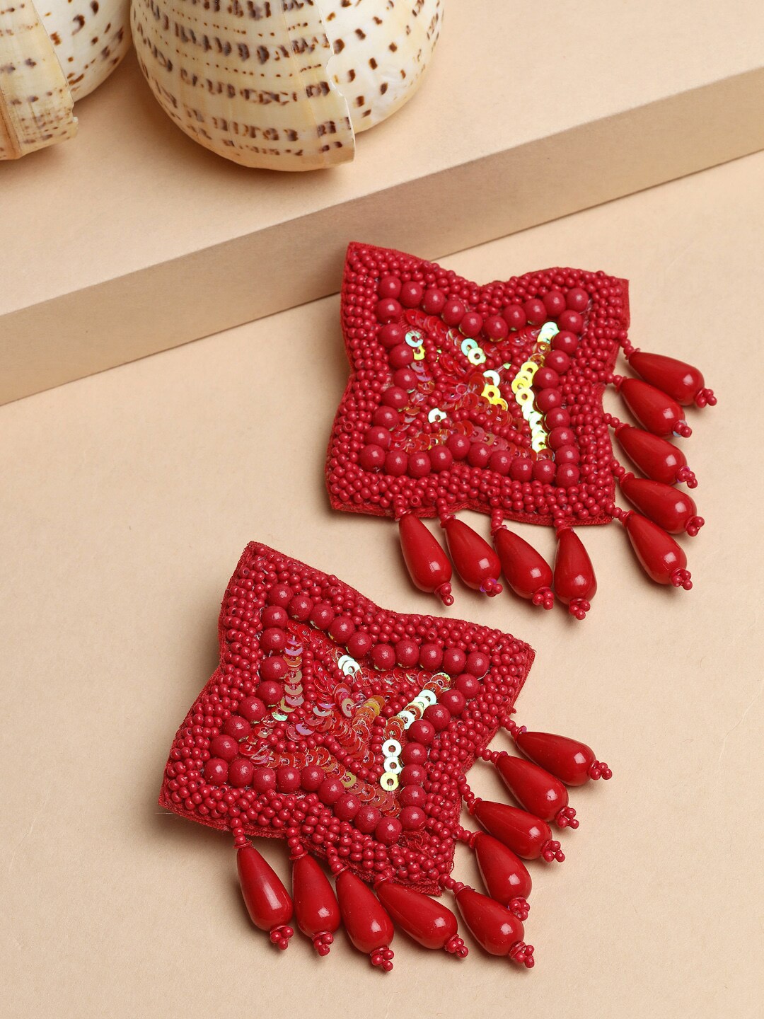 

Moedbuille Silver-Plated Red Sequins & Pearls Contemporary Tasselled Stud Earrings