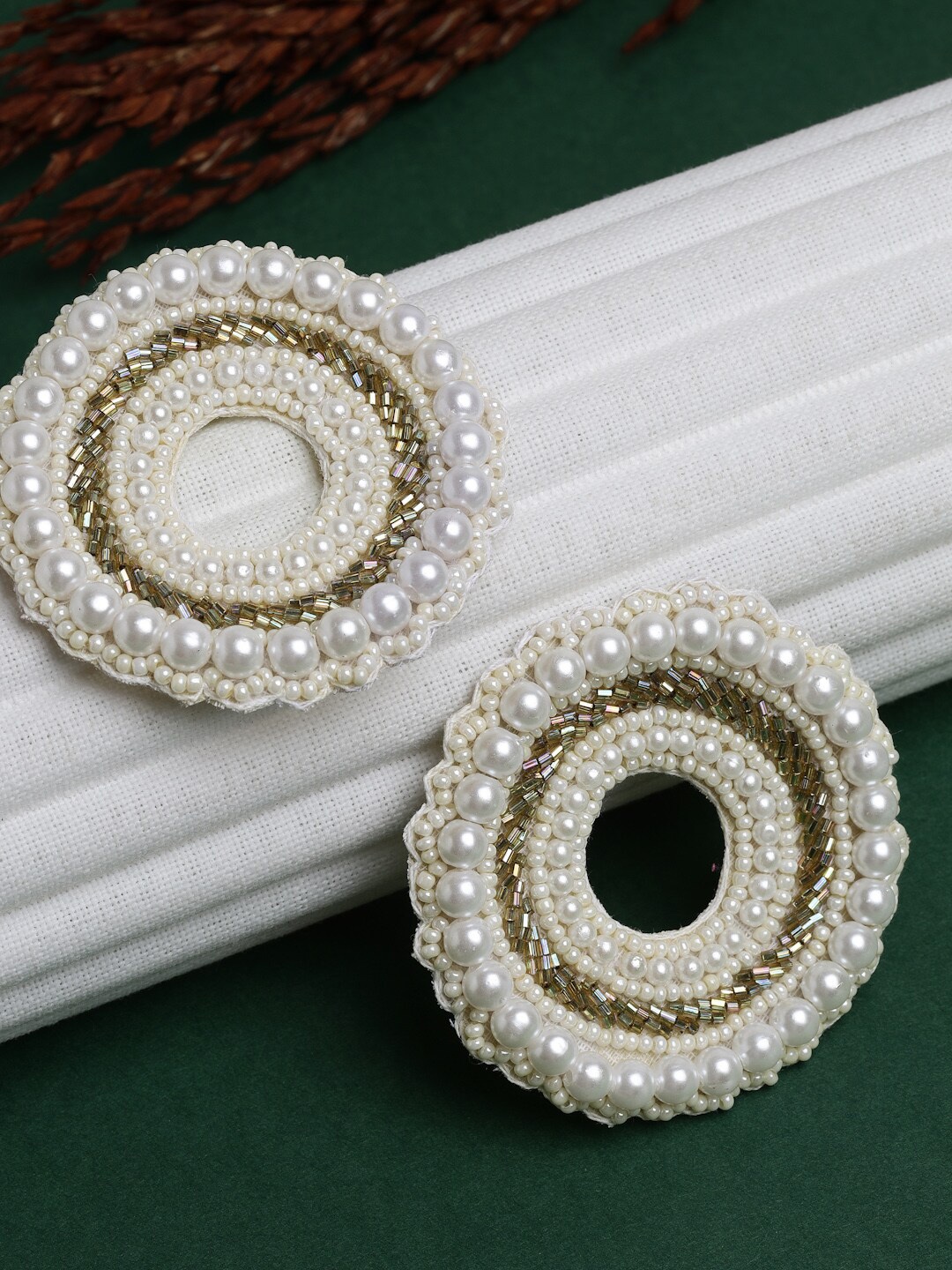 

Moedbuille Silver Plated Off White Beads & Pearls Studded Handcrafted Earrings
