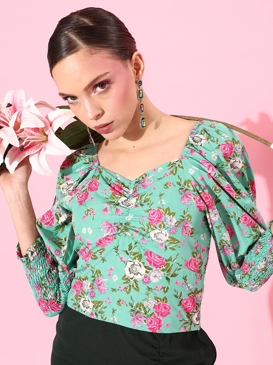 

Style Quotient Gorgeous Green Floral Vacay Attire
