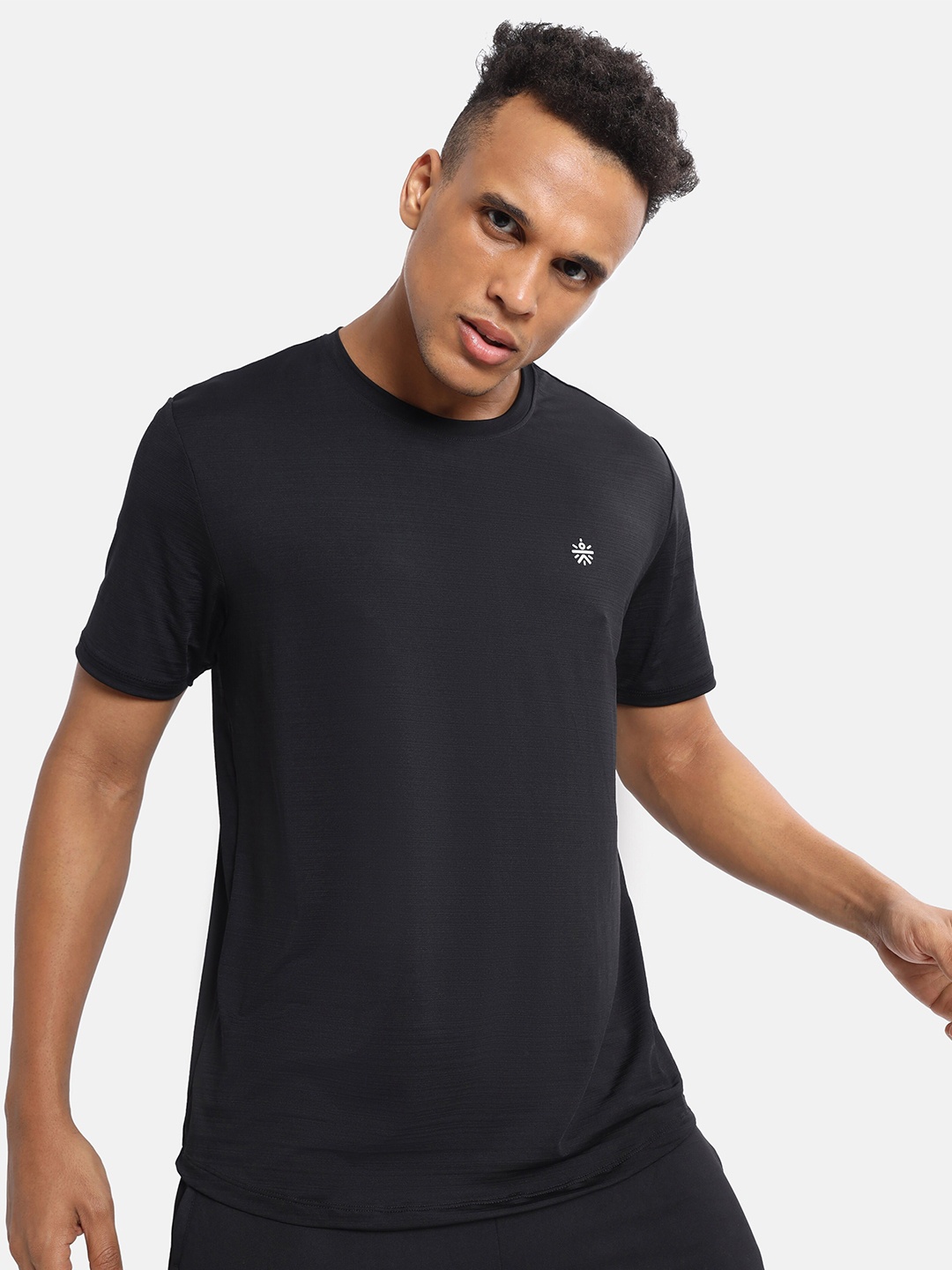 

Cultsport Men Black Moisture Wicking T-shirt