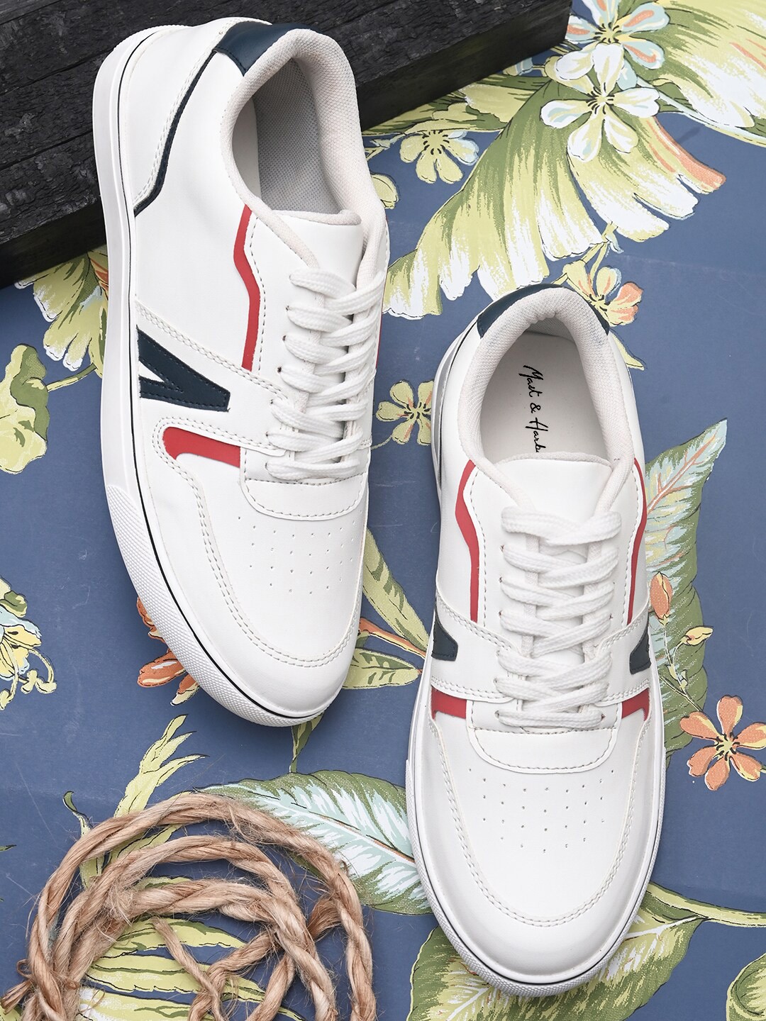

Mast & Harbour Men White Lightweight Sneakers