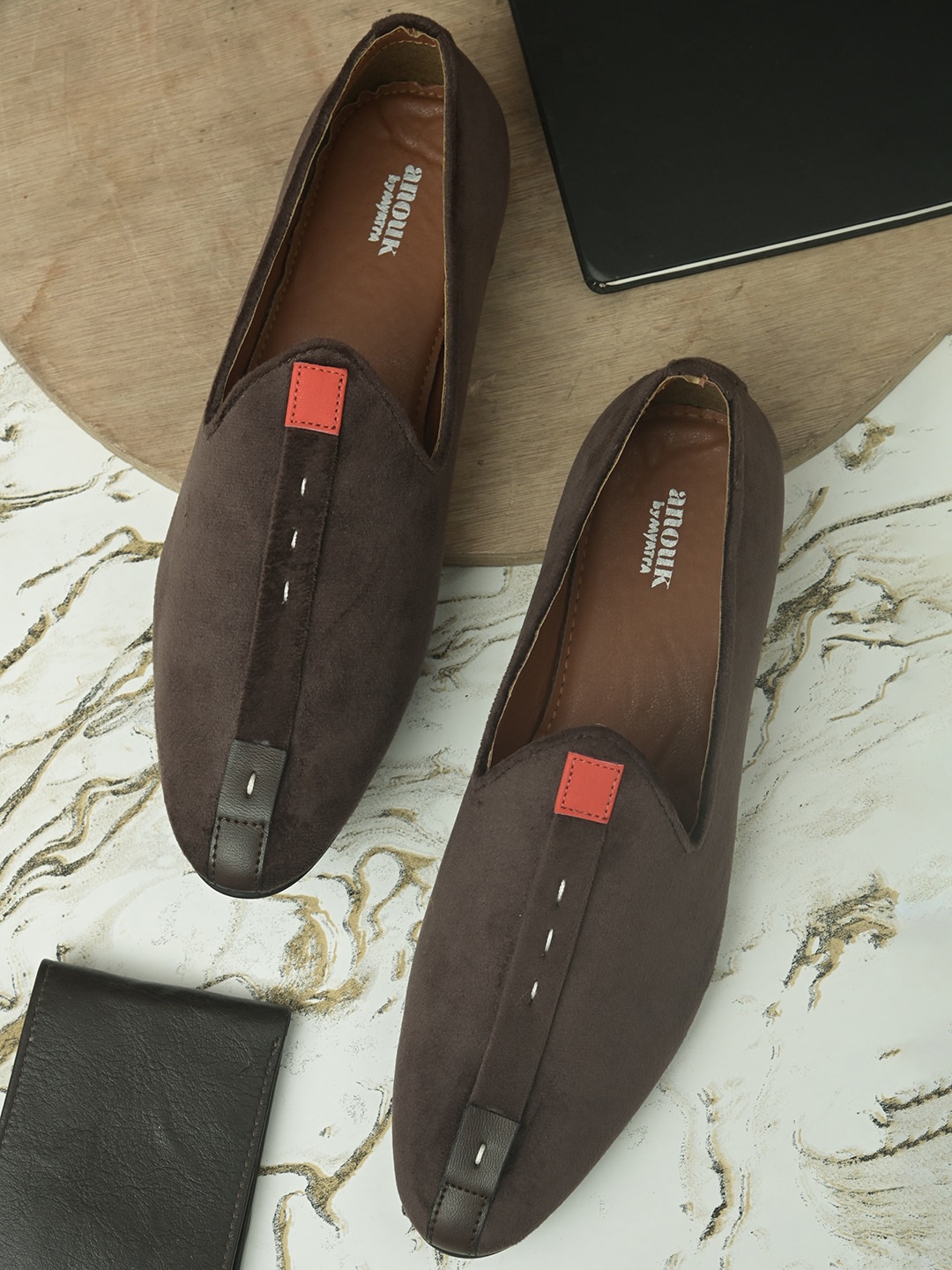 

Anouk Men Brown Mojaris