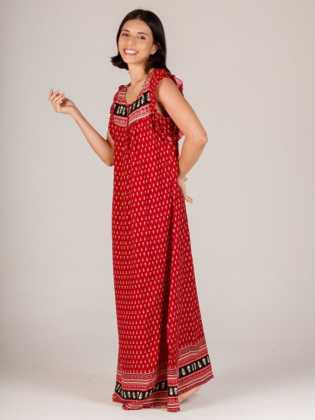 

evolove Women Maroon Printed Maxi Nightdress