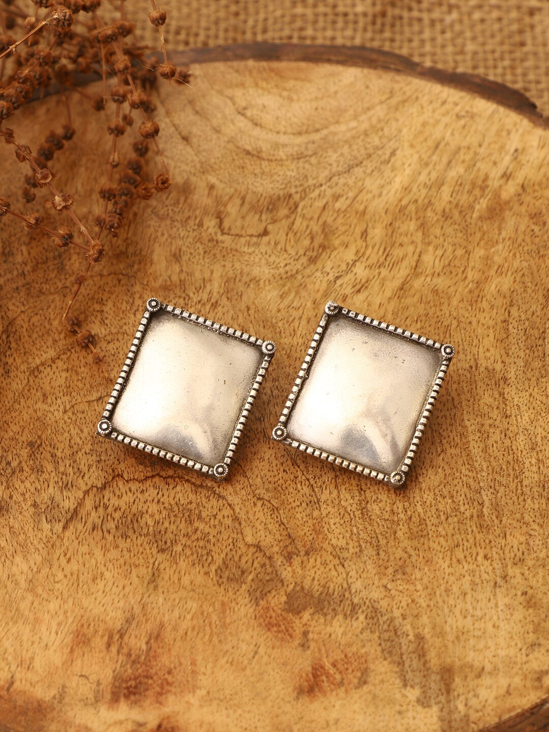 

VENI Silver-Toned Contemporary Studs Earrings