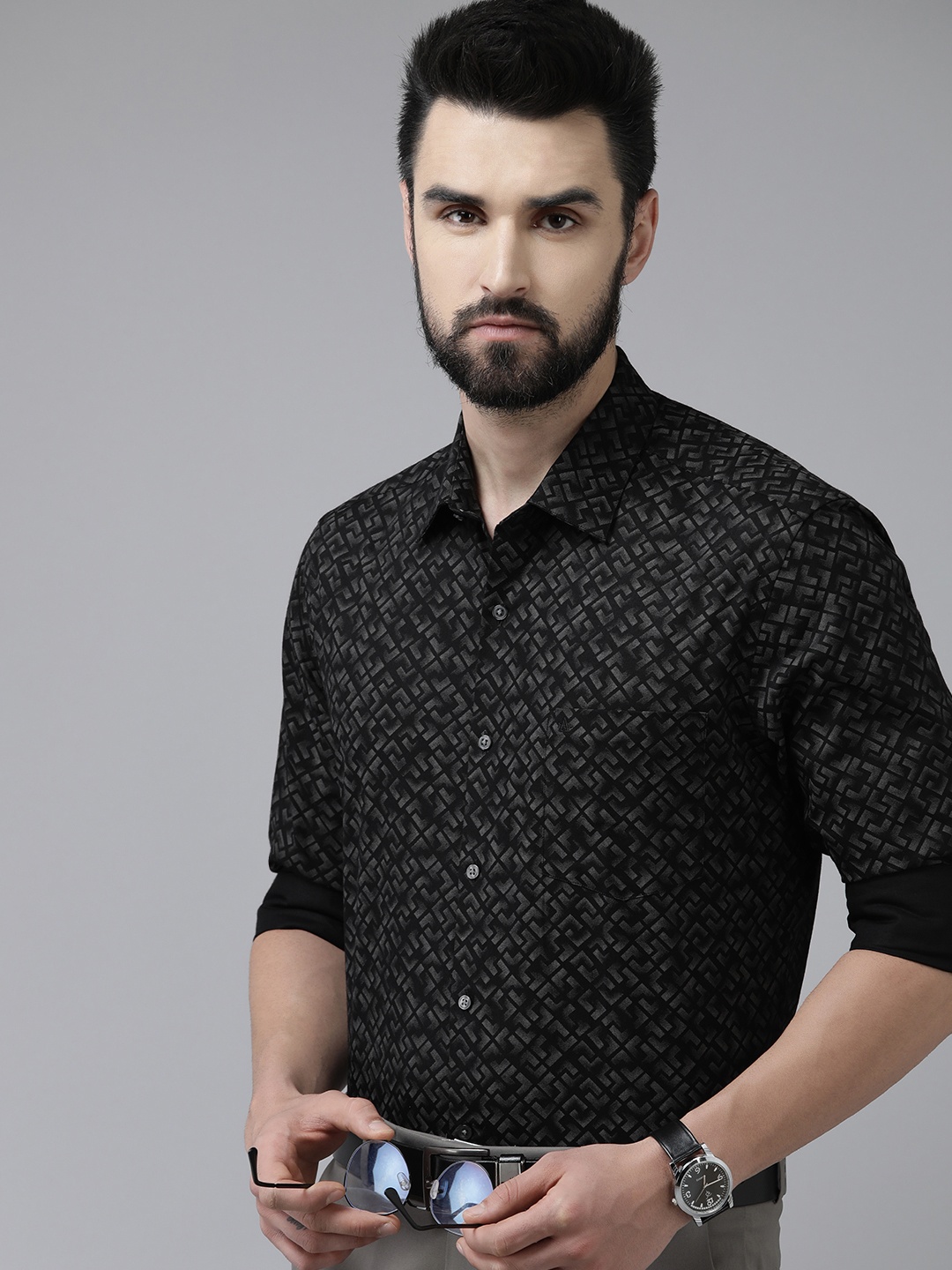

Arrow Men Black Manhattan Slim Fit Printed Pure Cotton Formal Shirt