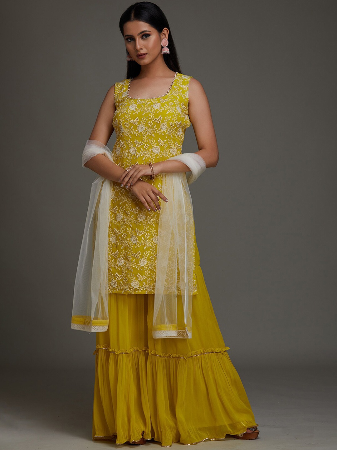 

Koskii Women Green Floral Embroidered Thread Work Kurta with Sharara & With Dupatta