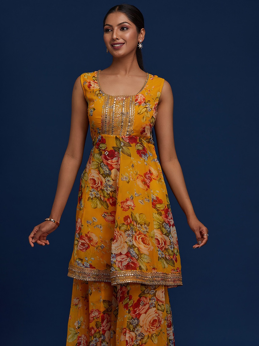 

Koskii Women Yellow Printed Kurta Set With Dupatta