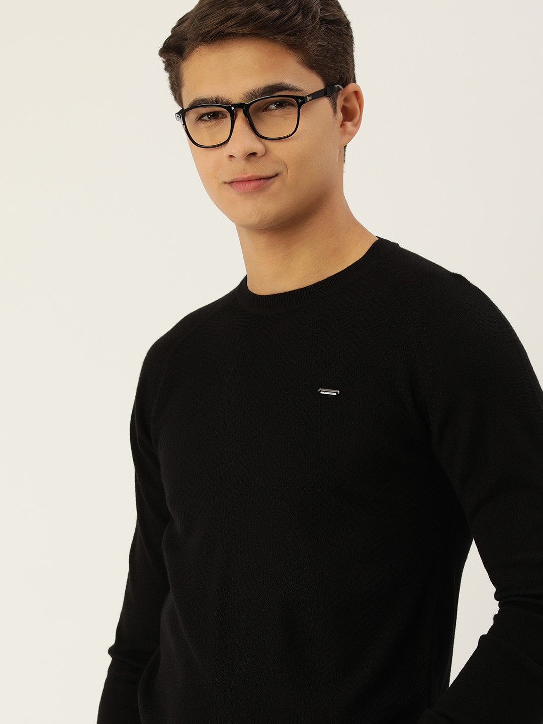 

PETER ENGLAND UNIVERSITY Men Black Chevron Textured Pullover