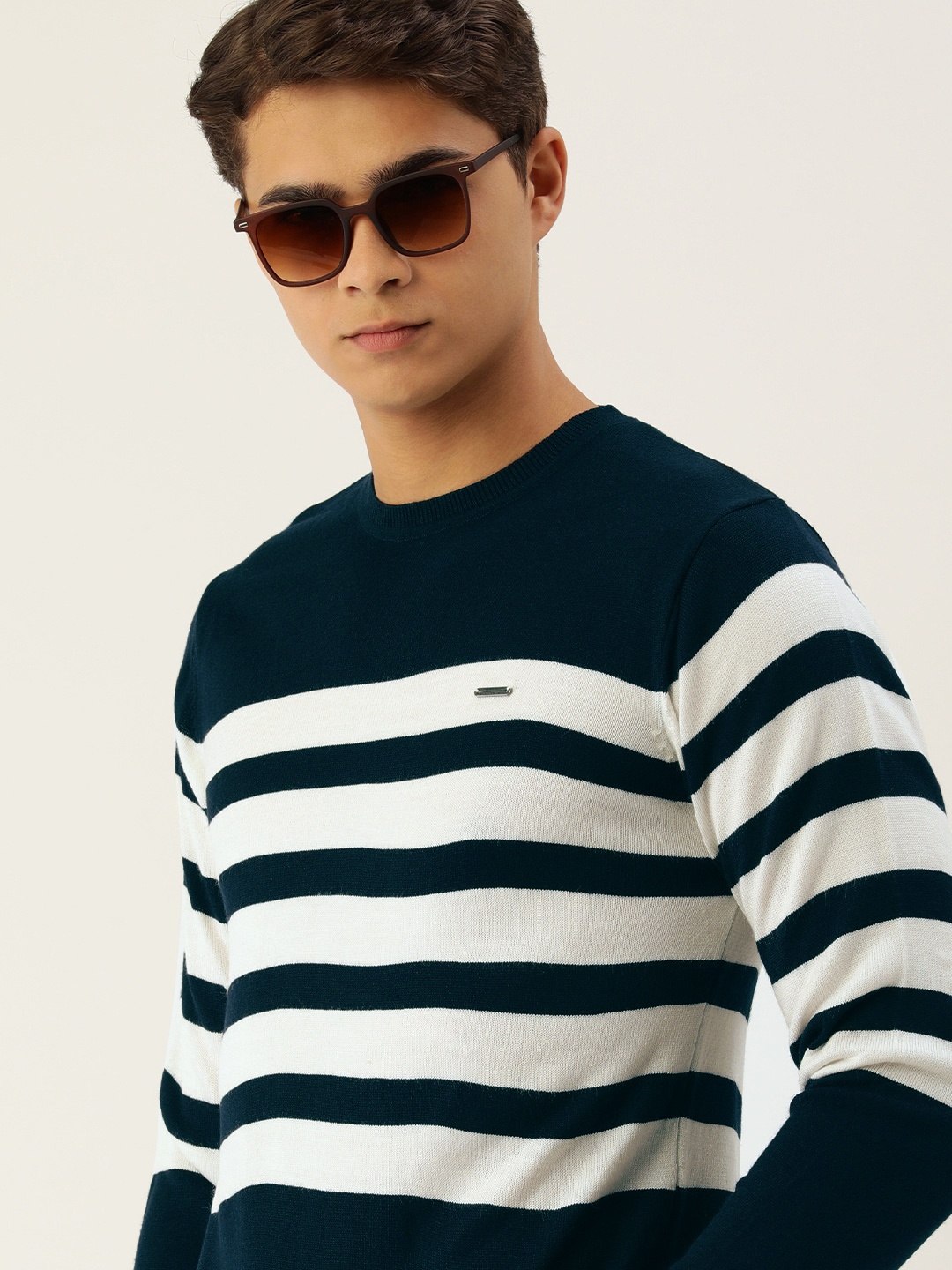 

PETER ENGLAND UNIVERSITY Men & White Striped Acrylic Pullover, Navy blue