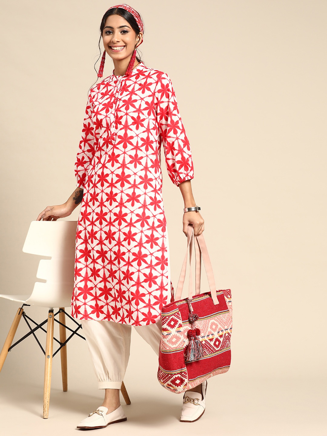 

Sangria Women Red & White Floral Printed Cotton Kurta