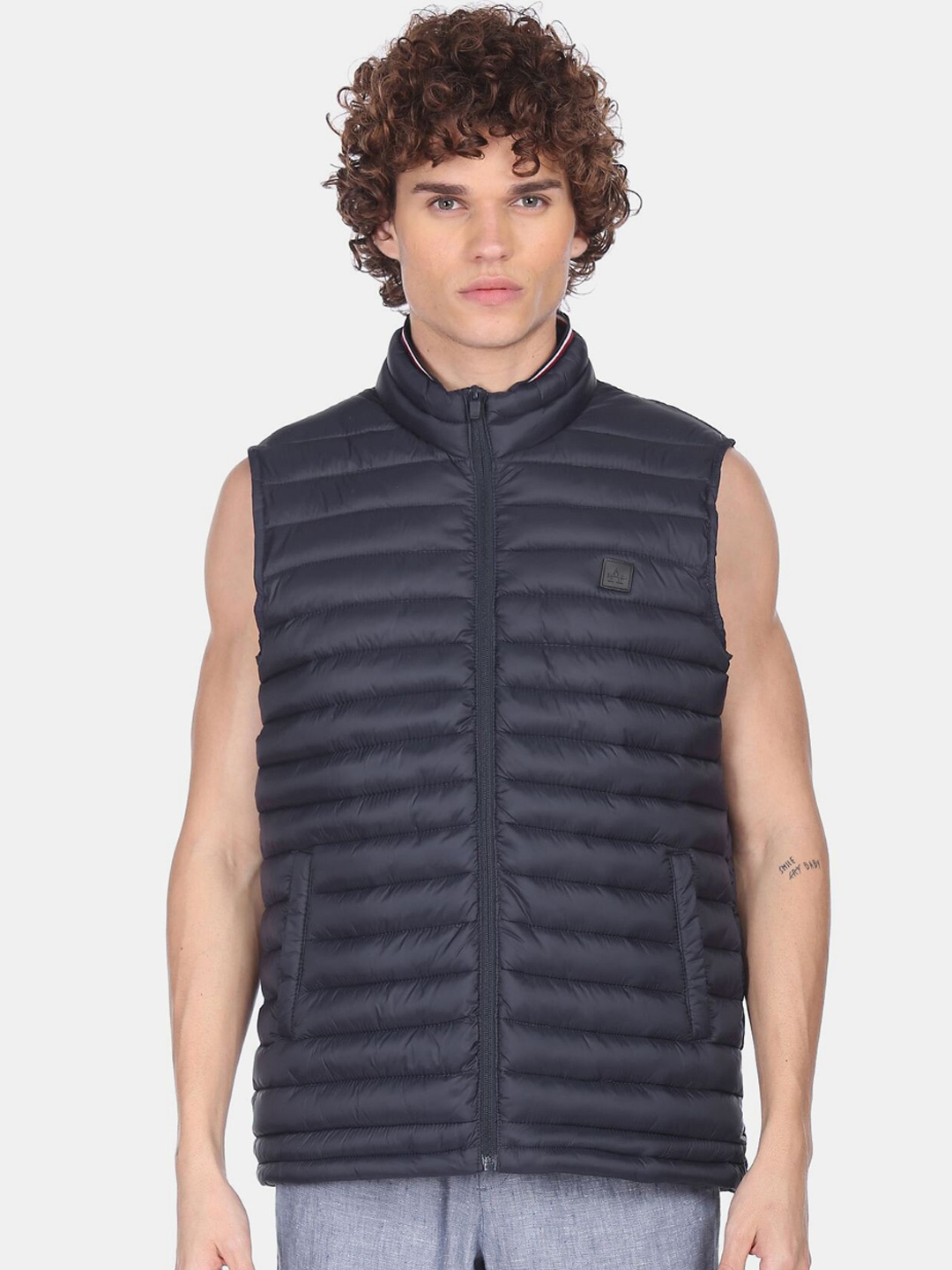 

Arrow Sport Men Blue Training or Gym Puffer Jacket