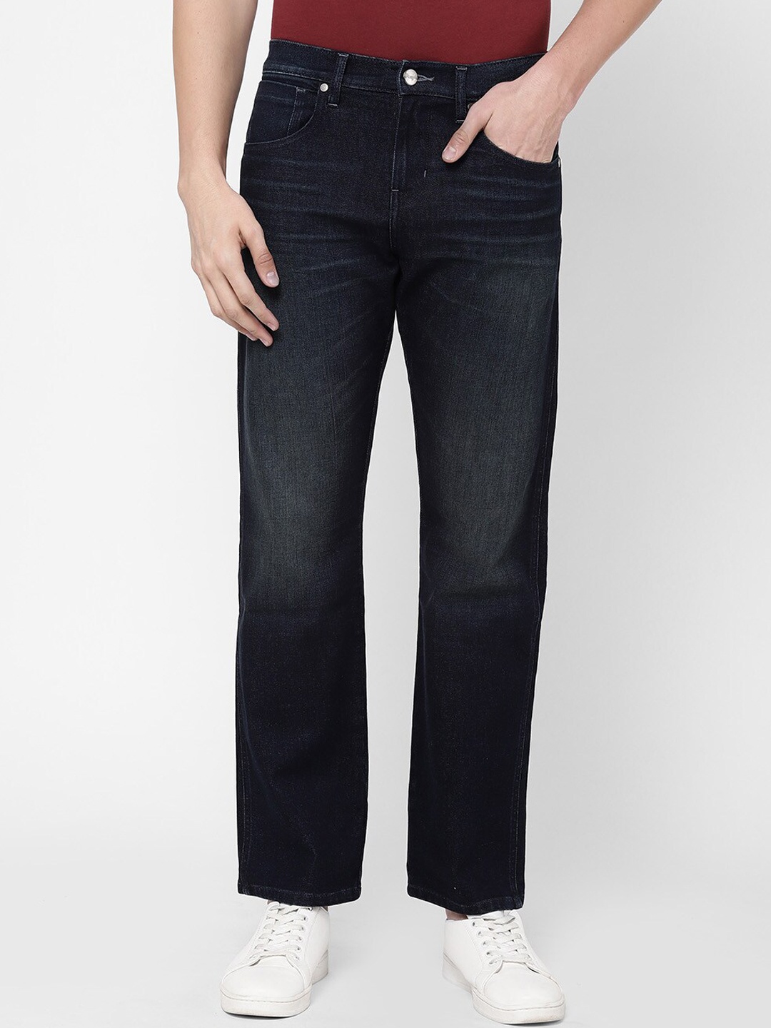 

Wrangler Men Blue Skanders Slim Fit Low-Rise Light Fade Stretchable Jeans