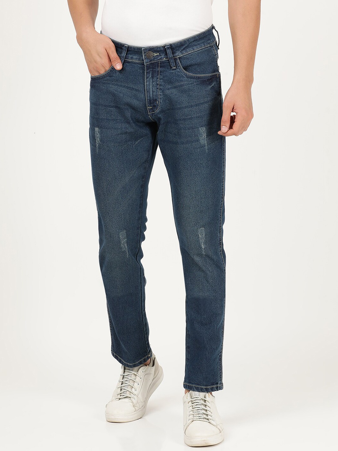

Wrangler Men Blue Skanders Slim Fit Low-Rise Low Distress Light Fade Stretchable Jeans