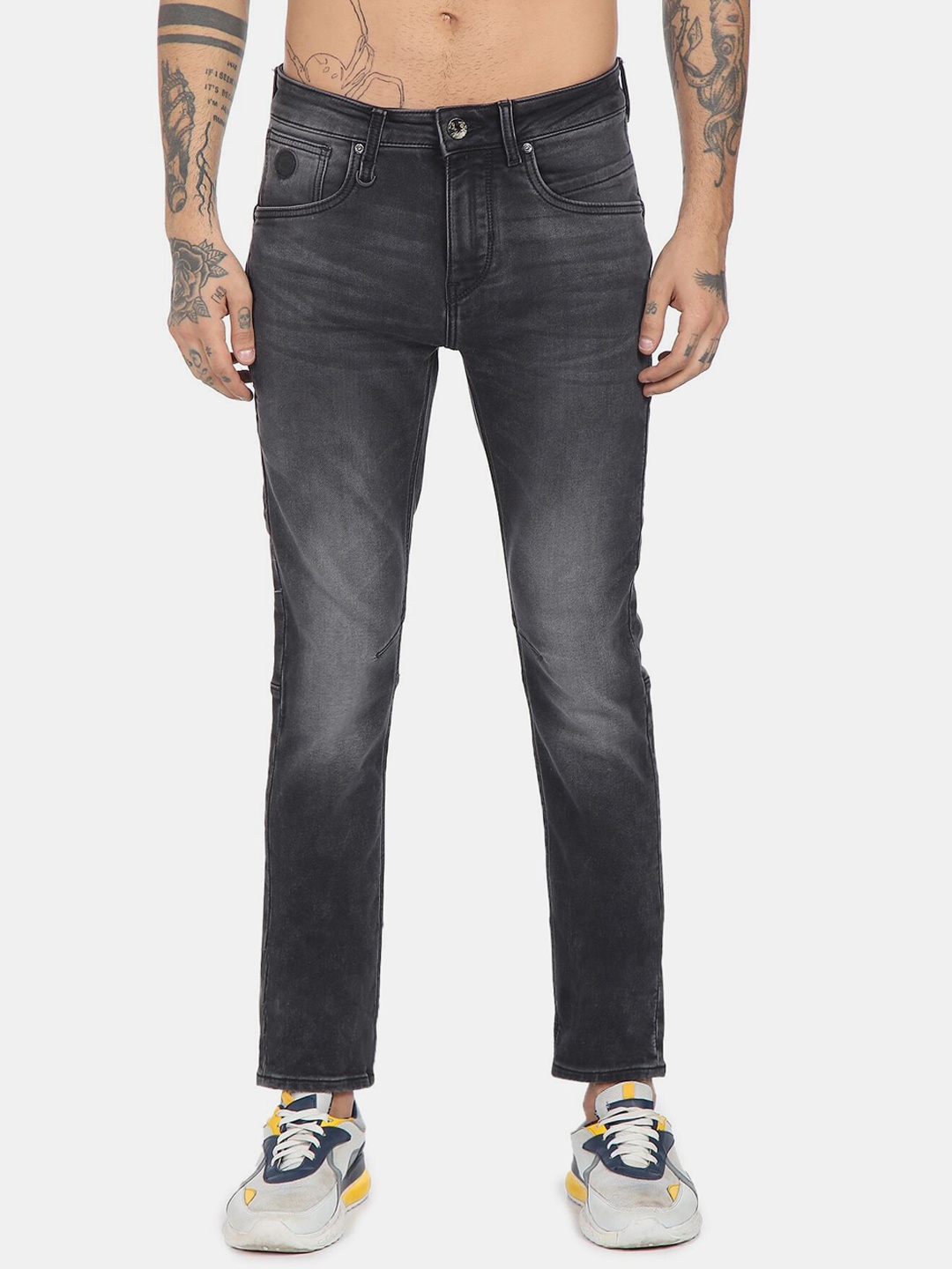 

Flying Machine Men Black Comfort Slim Fit Low Distress Heavy Fade Jeans