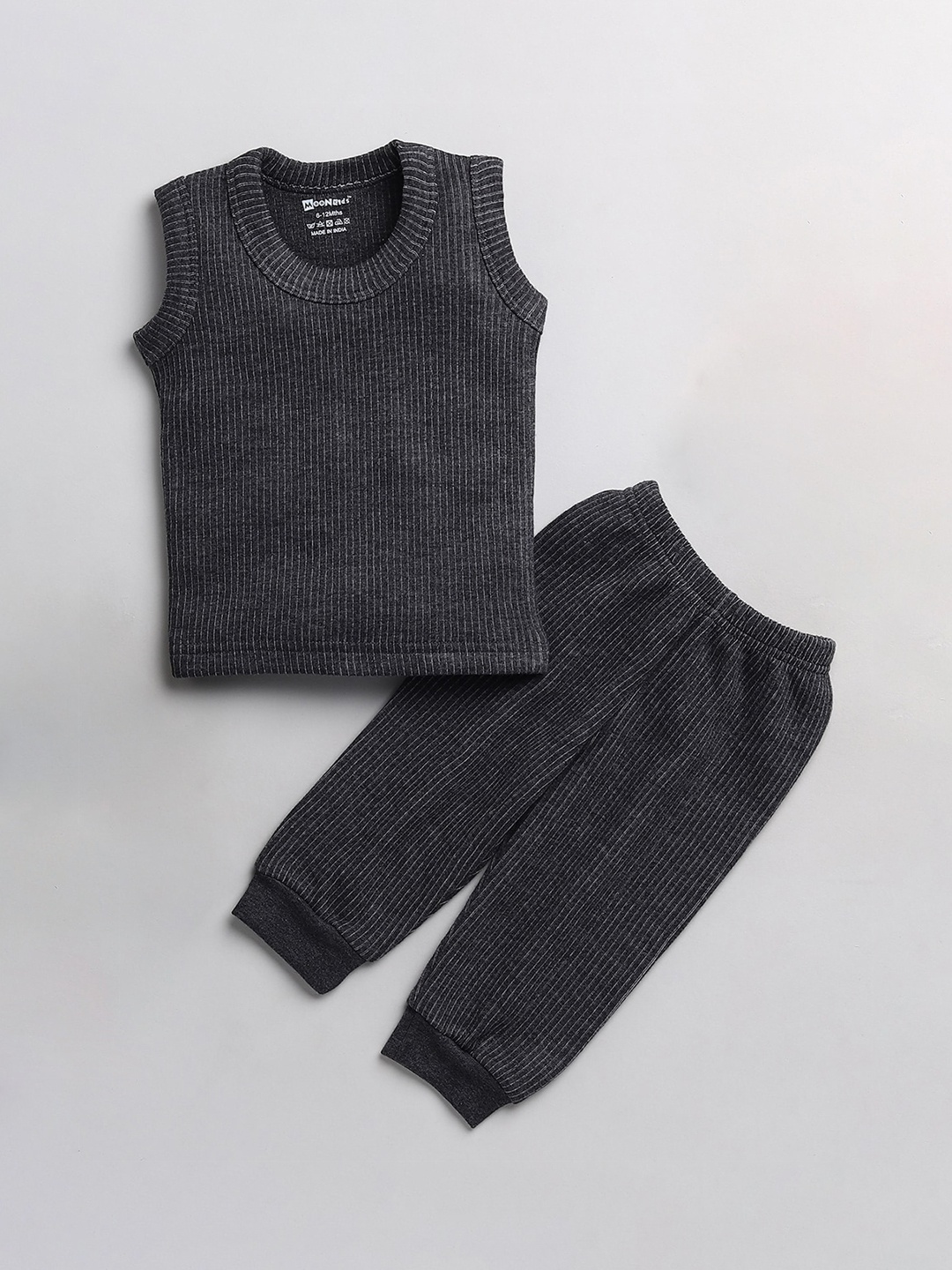 

MooNKids Infant Boys Dark Grey Solid Thermal Set