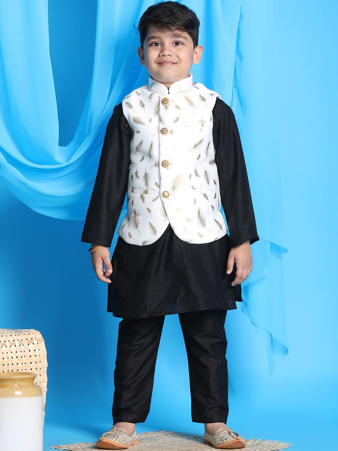 

VASTRAMAY Boys Black Layered Kurta with Pyjamas & With Dupatta