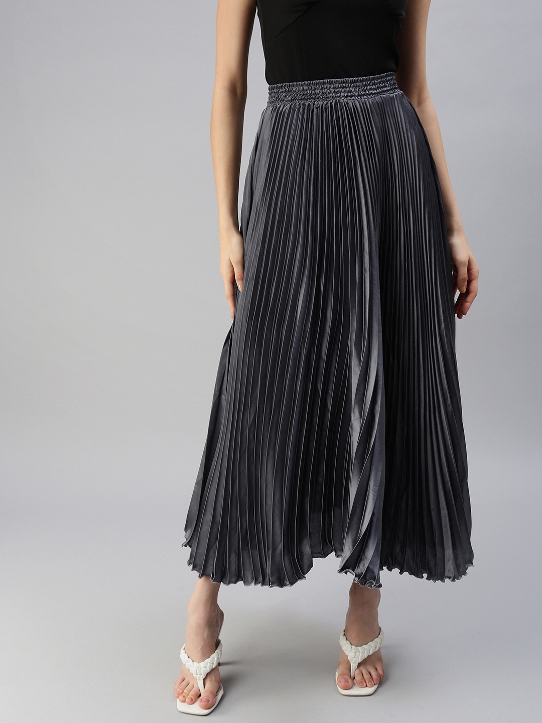 

SHOWOFF Grey Solid Midi Flared Skirts