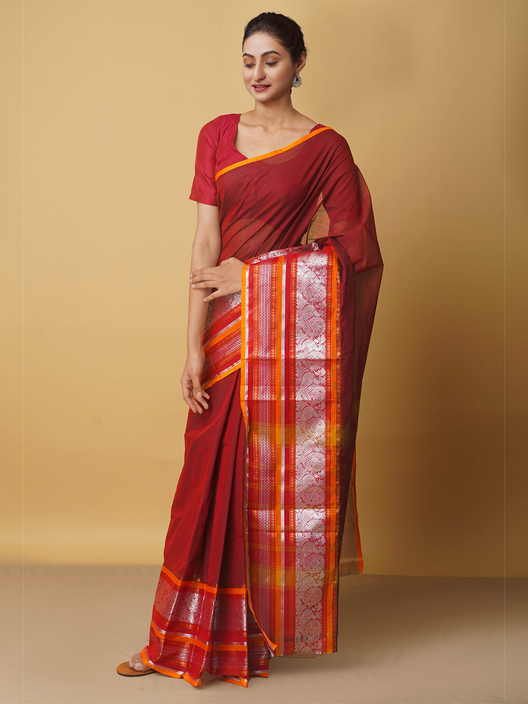 

Unnati Silks Maroon & Silver-Toned Woven Design Zari Pure Cotton Chettinad Saree
