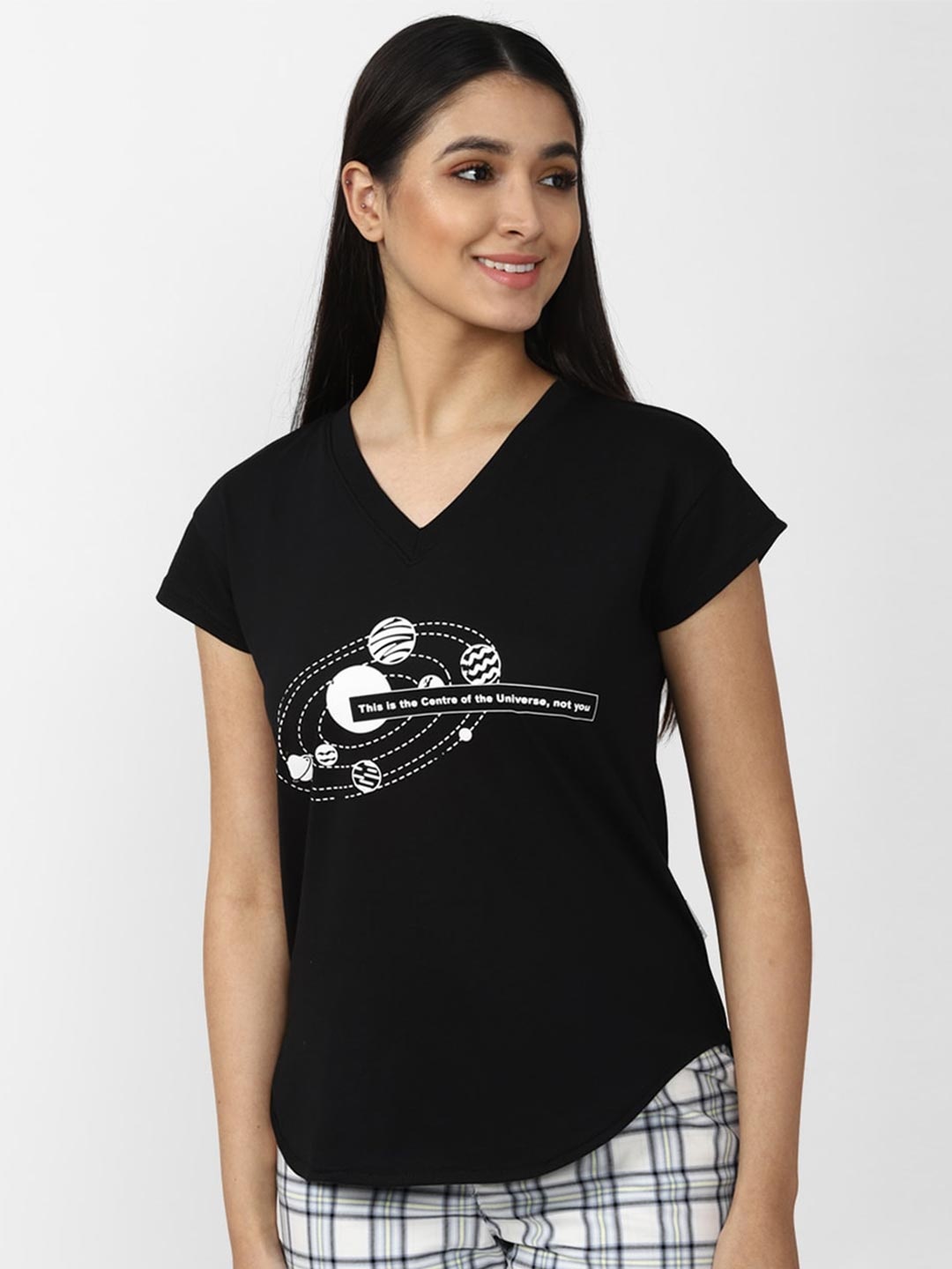

FOREVER 21 Women Black Graphic Printed Top