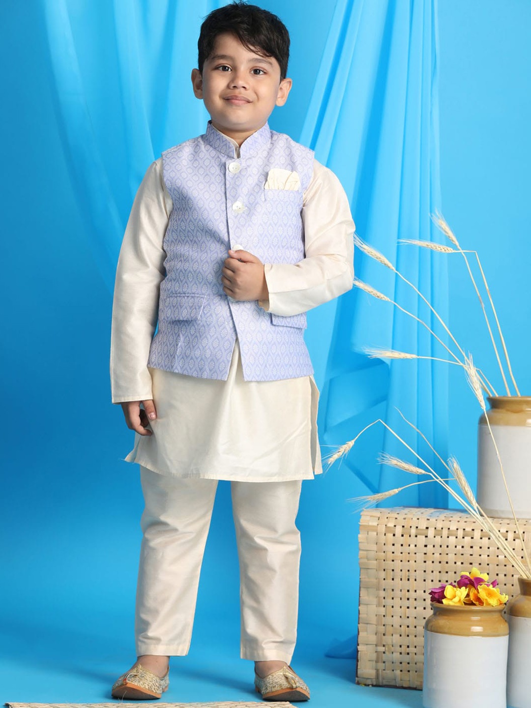 

VASTRAMAY Boys Cream-Coloured Ethnic Motifs Kurta Set With Lavender Woven Nehru Jacket