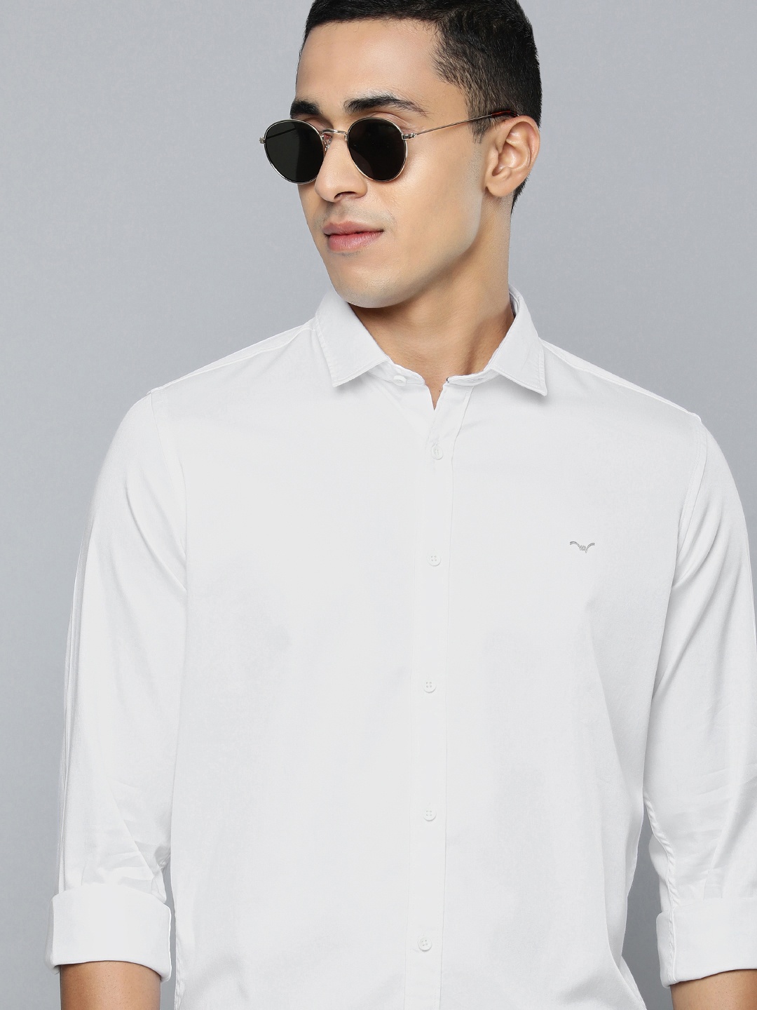 

Lawman pg3 Men White Slim Fit Solid Pure Cotton Casual Shirt