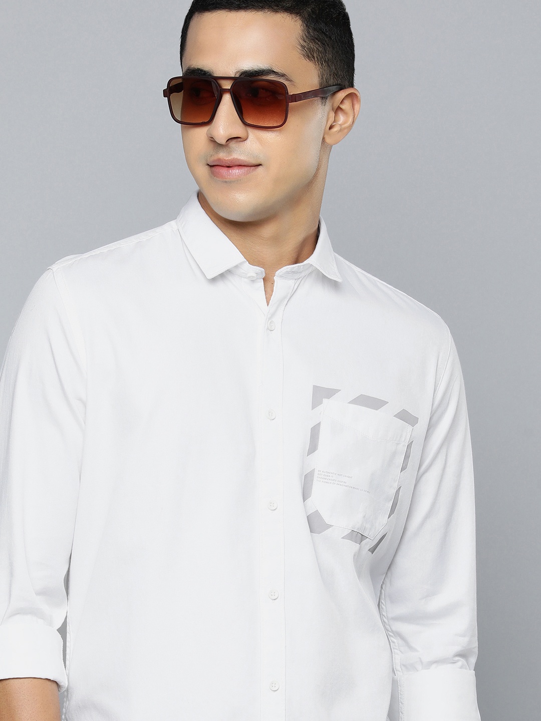 

Lawman pg3 Men White Slim Fit Solid Pure Cotton Casual Shirt