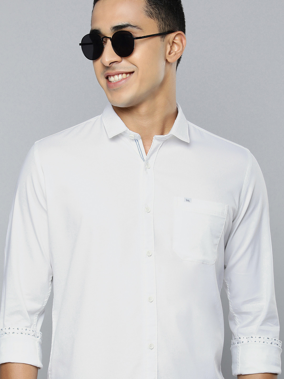 

Lawman pg3 Men White Slim Fit Pure Cotton Casual Shirt