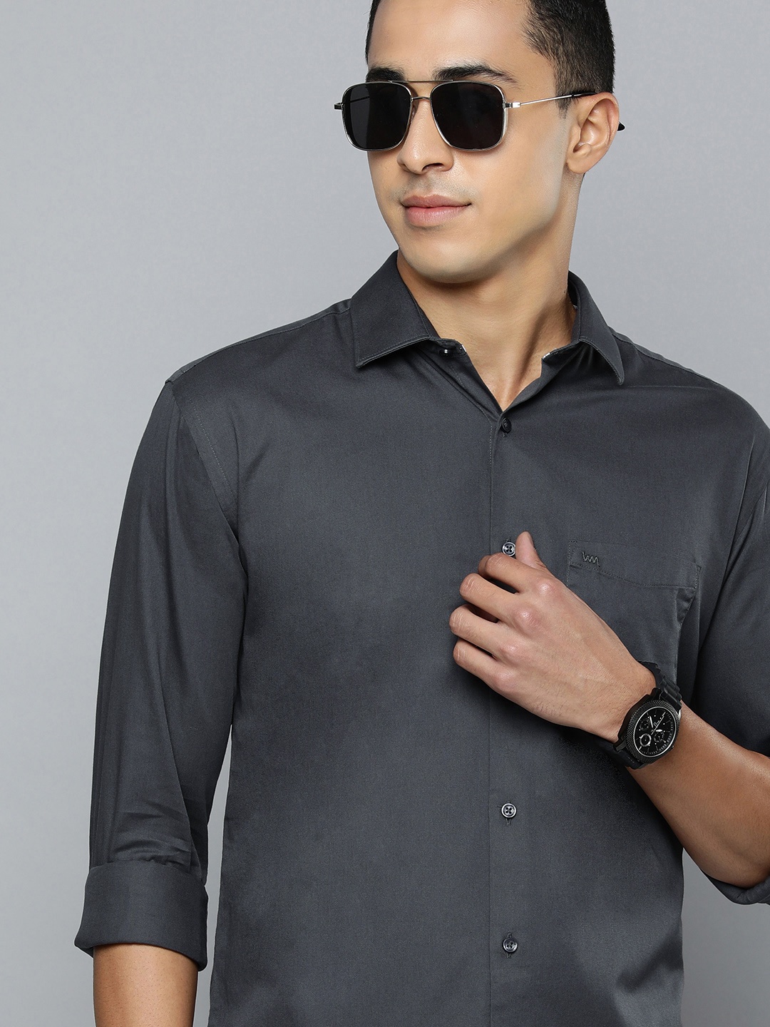

Lawman pg3 Men Grey Slim Fit Pure Cotton Casual Shirt