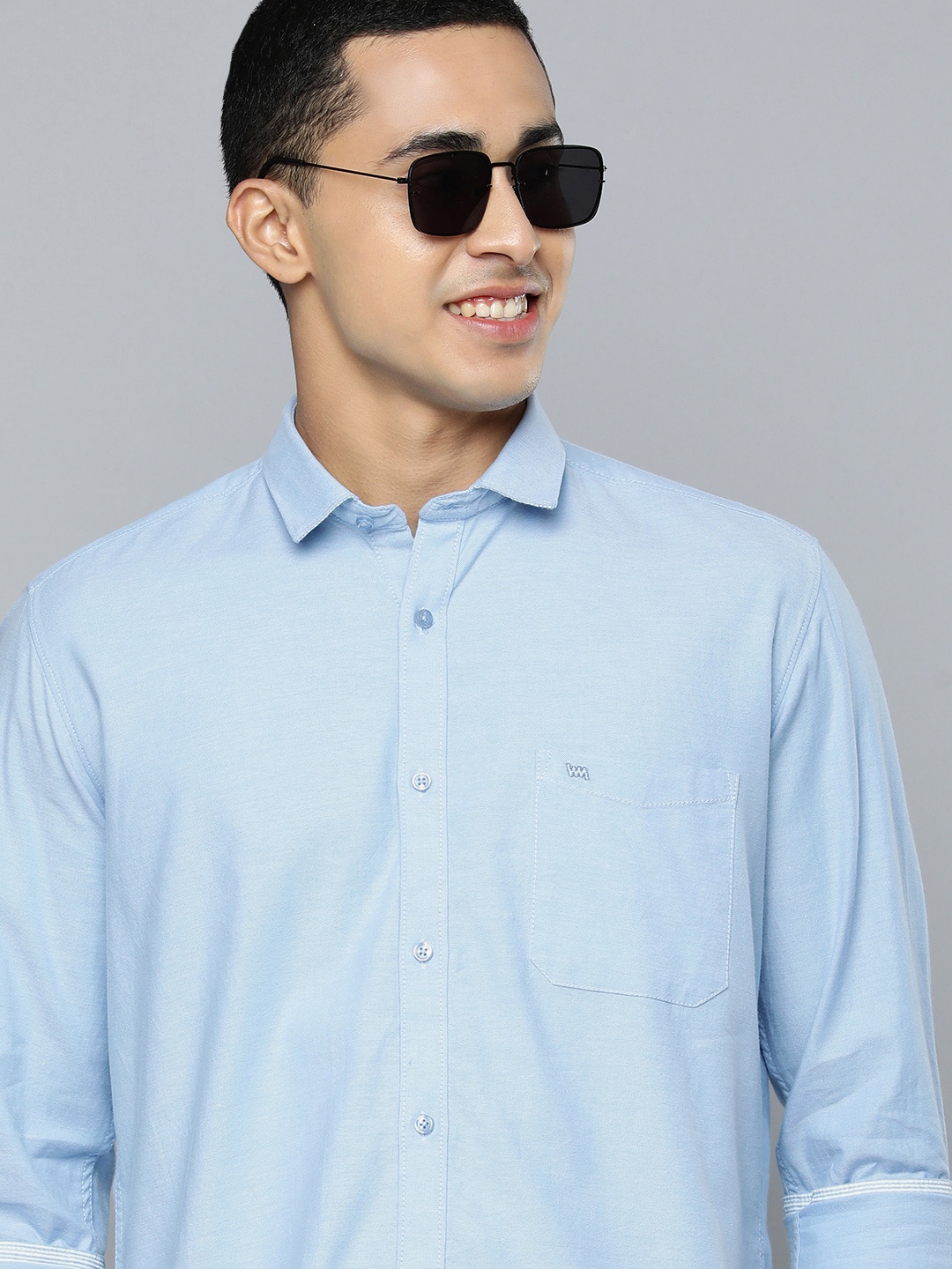 

Lawman pg3 Men Blue Slim Fit Solid Pure Cotton Casual Shirt