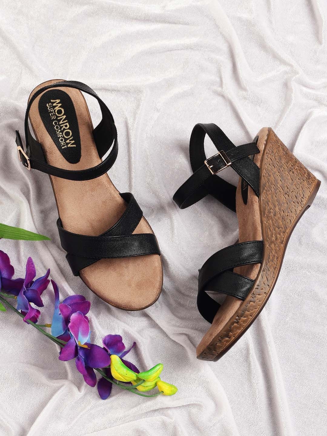 

Monrow Tan & Black PU Ethnic Wedge Sandals