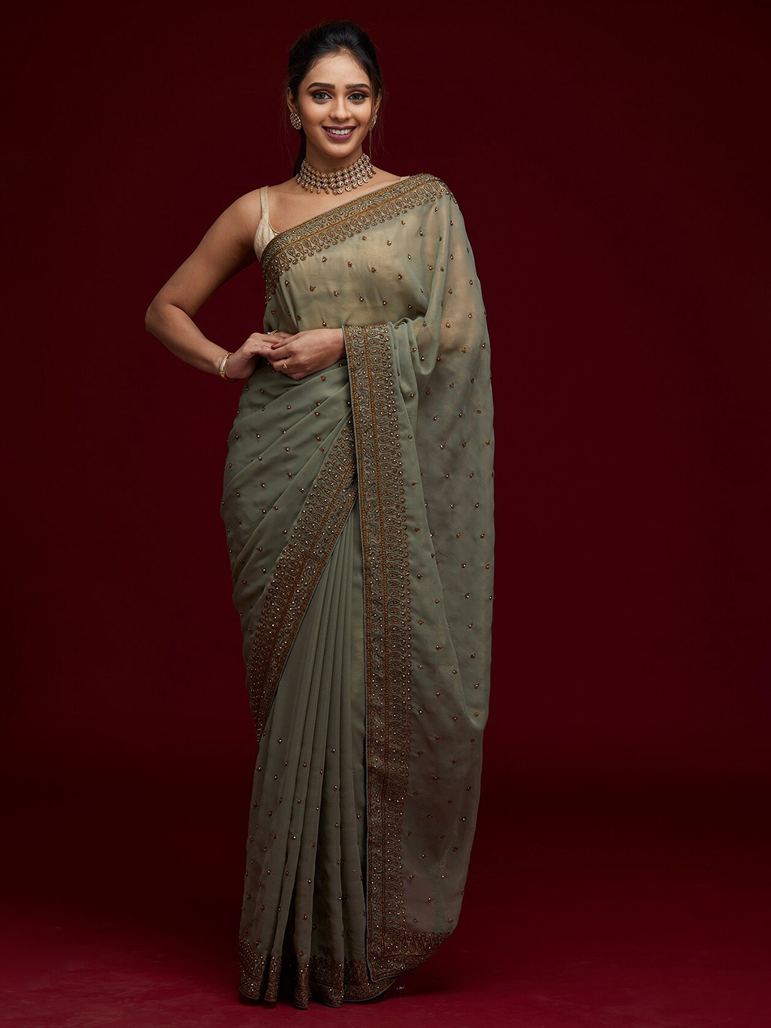 

Koskii Green & Gold-Toned Floral Embroidered Saree
