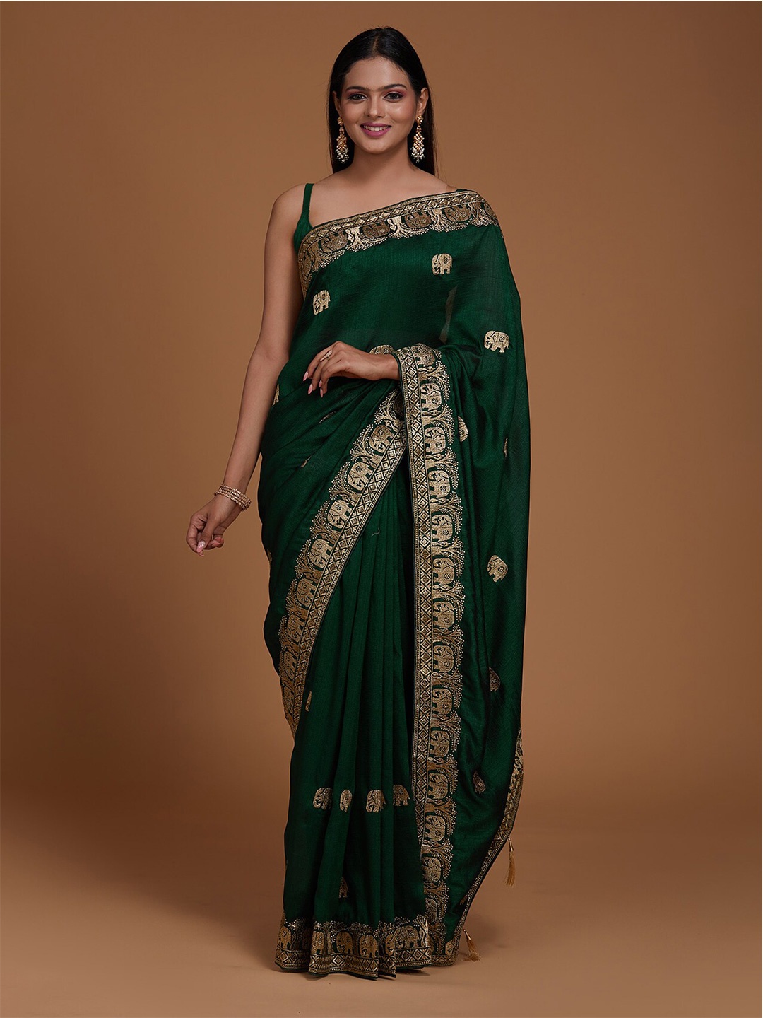 

Koskii Green & Gold-Toned Ethnic Motifs Embroidered Art Silk Saree