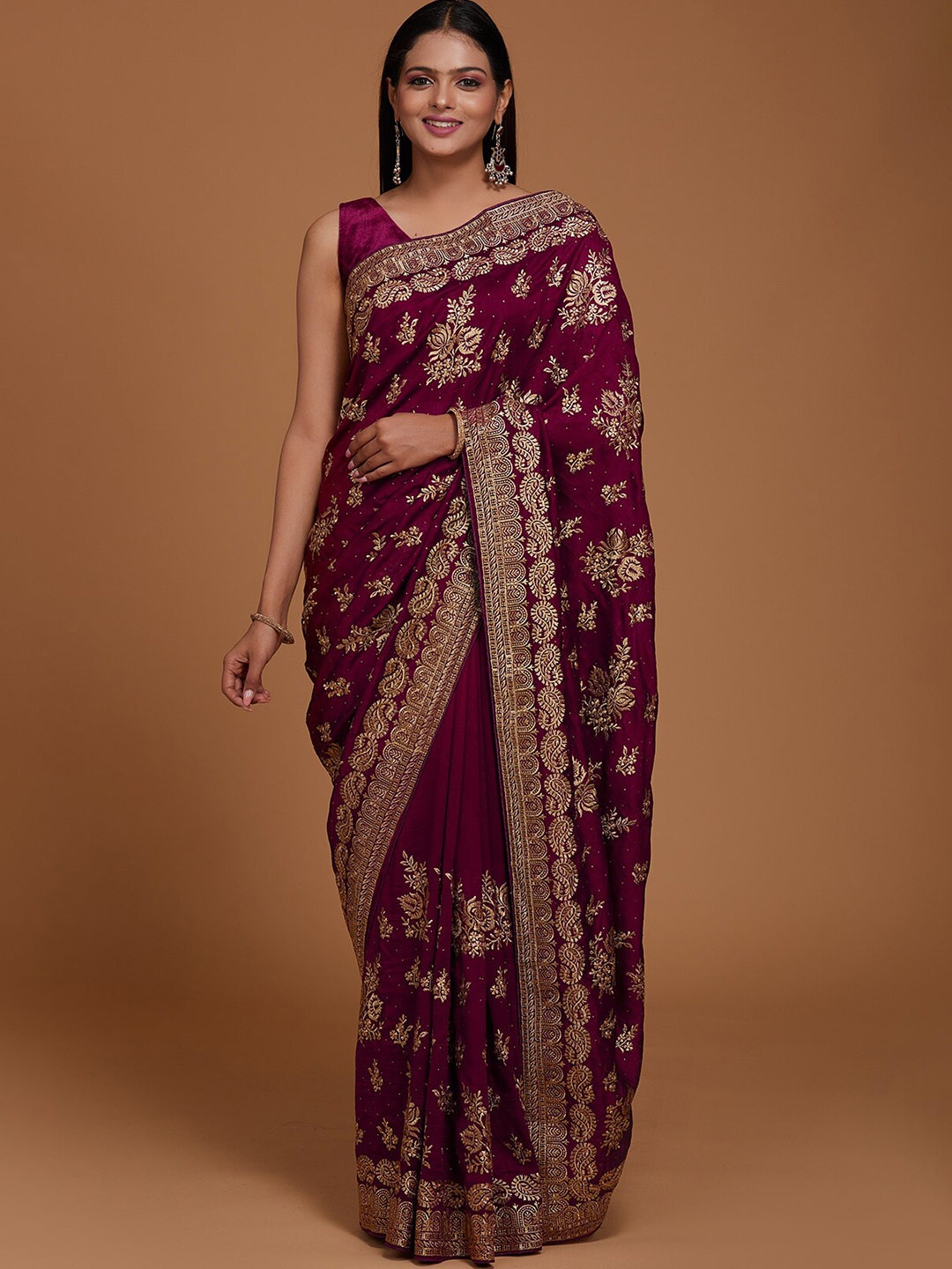 

Koskii Maroon & Gold-Toned Embellished Saree