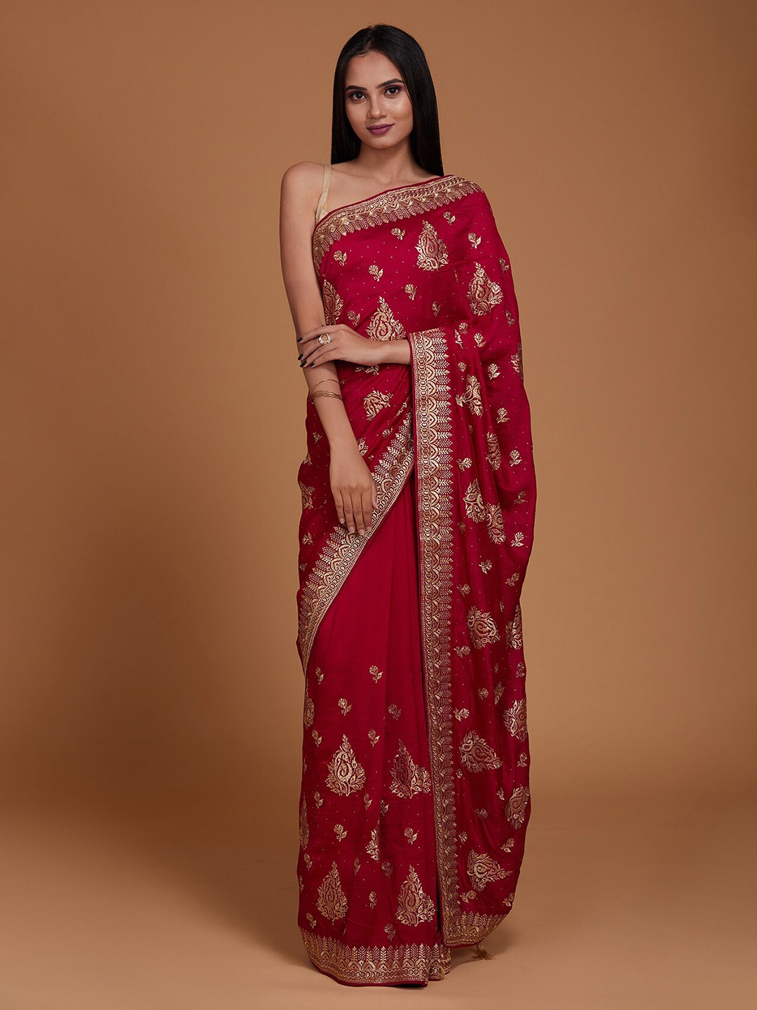 

Koskii Red & Gold-Toned Floral Saree