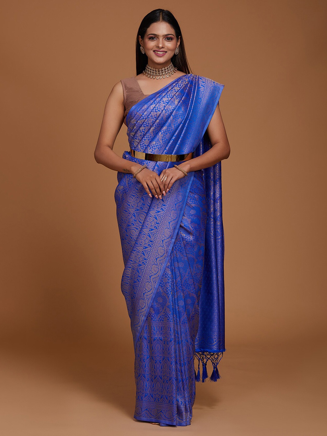 

Koskii Navy Blue & Gold-Toned Woven Design Zari Art Silk Banarasi Saree