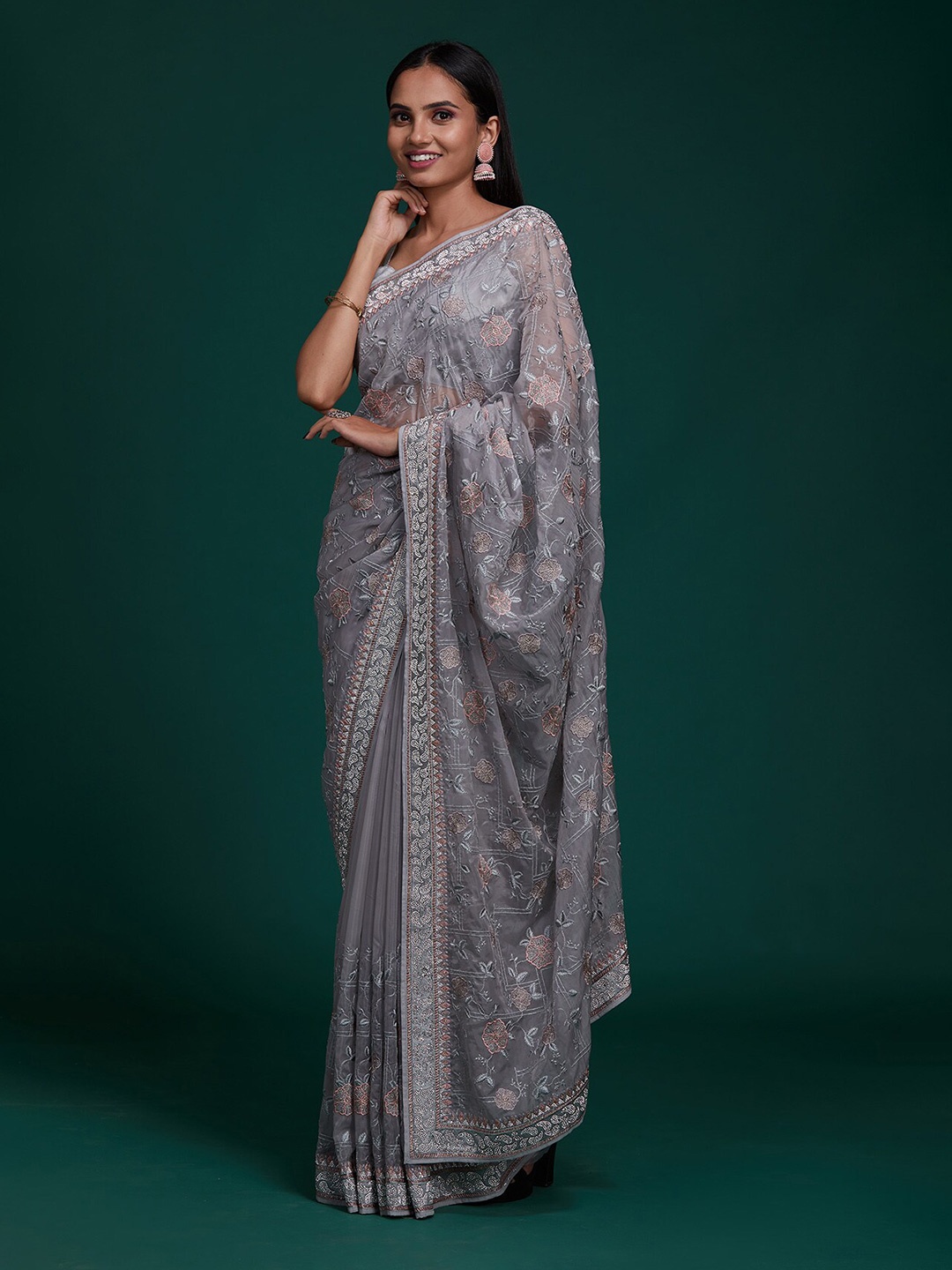 

Koskii Grey & Pink Floral Embroidered Tissue Saree