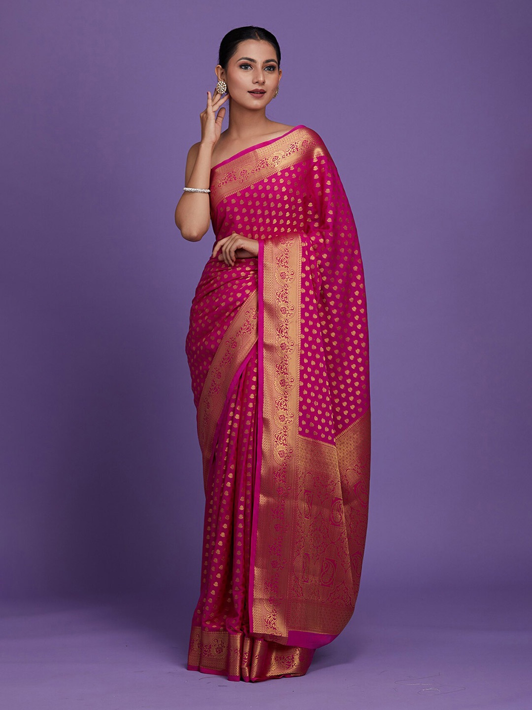 

Koskii Pink & Gold-Toned Ethnic Motifs Zari Art Silk Banarasi Saree