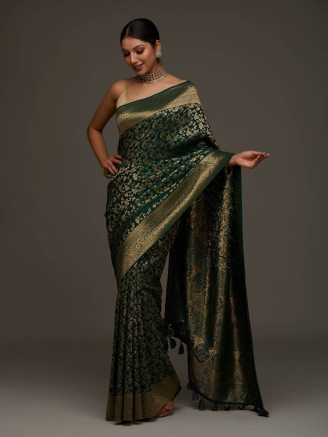

Koskii Green & Gold-Toned Floral Zari Brocade Saree