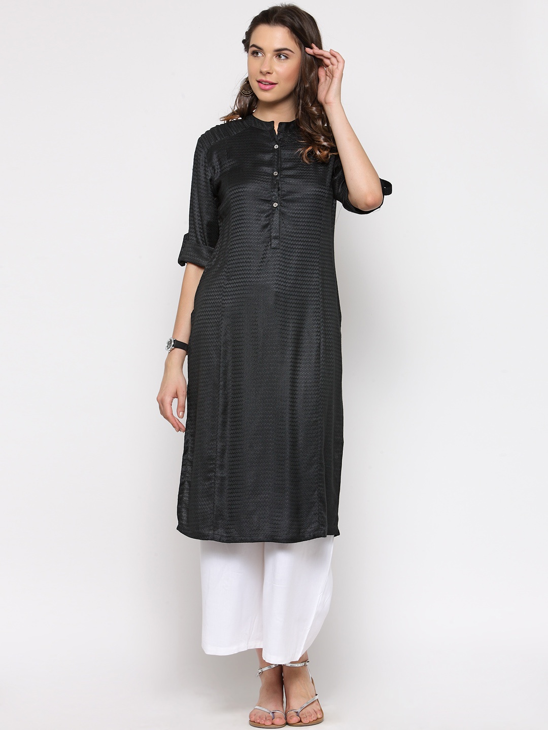 Sera Women Black Printed Straight Kurta