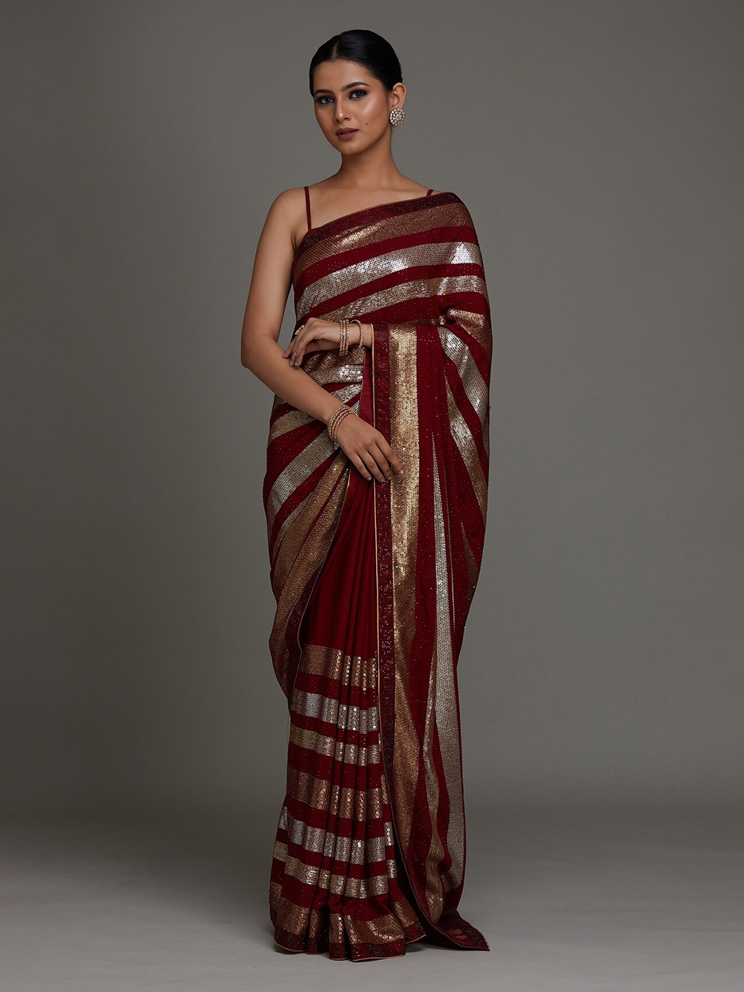 

Koskii Maroon Embellished Sequinned Saree