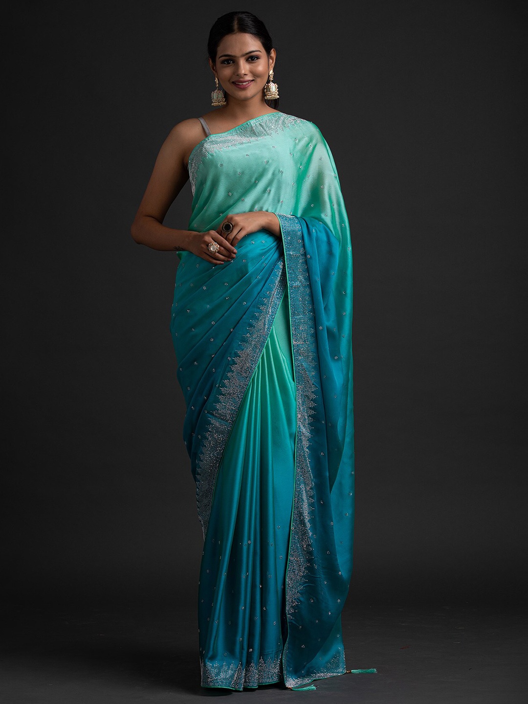 

Koskii Women Blue Ombre Embroidered Saree