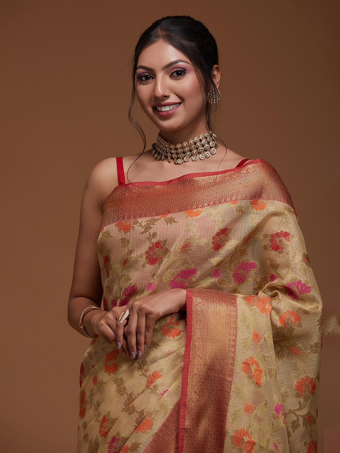 

Koskii Gold-Toned Floral Zari Art Silk Saree